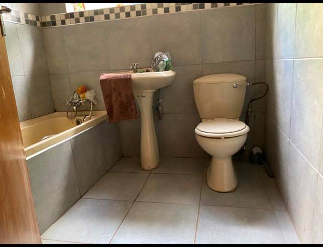1 BEDROOM PROPERTY TO RENT IN MAHWELERENG